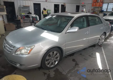 2005 Toyota Avalon Xls z USA, uszkodzony, nr VIN 4T1BK36B85U057622